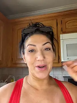 LittleMissEeve online show from 04-12-26, 04:56