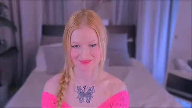 Laly Peach online show from 12-25-24, 01:10