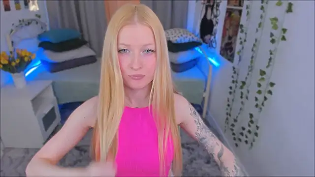 Laly Peach online show from 01-12-25, 03:57