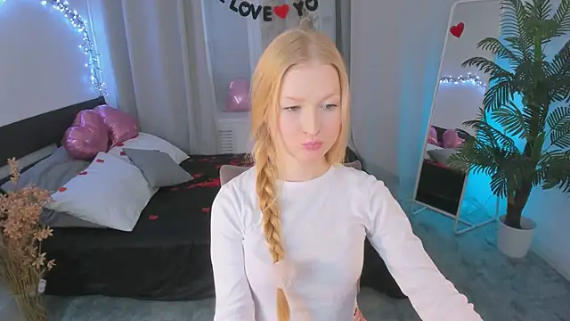 Laly Peach online show from 02-17-25, 04:15