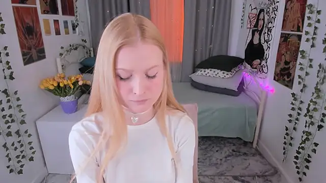 Laly Peach online show from 02-23-25, 04:13