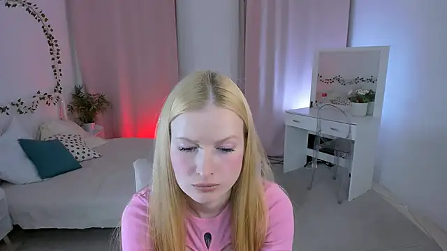 Laly Peach online show from 10-02-25, 01:07