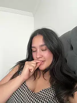 Snapshot of Nina_lovi chatting on 12-08-24, 09:30 Nina lovi online show from 12-08-24, 09:30