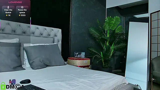 Snapshot of MeganHopeX chatting on 11-22-25, 05:39 MeganHopeX online show from 11-22-25, 05:39