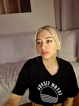 Snapshot of Fuck-Gina chatting on 01-23-25, 10:11 Fuck-Gina online show from 01-23-25, 10:11