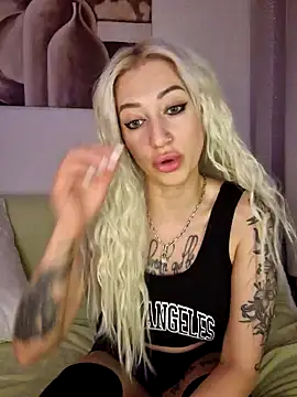 Snapshot of Fuck-Gina chatting on 01-29-25, 06:50 Fuck-Gina online show from 01-29-25, 06:50