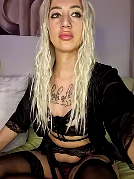 Snapshot of Fuck-Gina chatting on 01-30-25, 10:41 Fuck-Gina online show from 01-30-25, 10:41