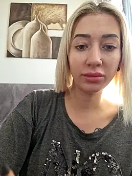 Snapshot of Fuck-Gina chatting on 03-08-25, 03:35 Fuck-Gina online show from 03-08-25, 03:35