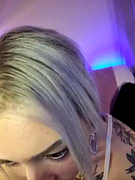 Snapshot of Fuck-Gina chatting on 10-26-25, 09:10 Fuck-Gina online show from 10-26-25, 09:10