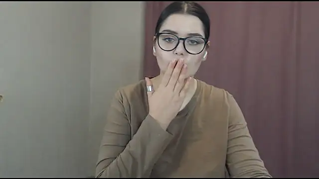 ohhhMie online show from 02-20-25, 07:19