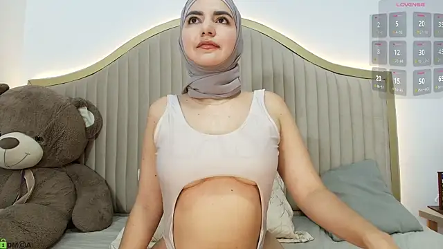 dalilasaadi  online show from 04-18-26, 03:27