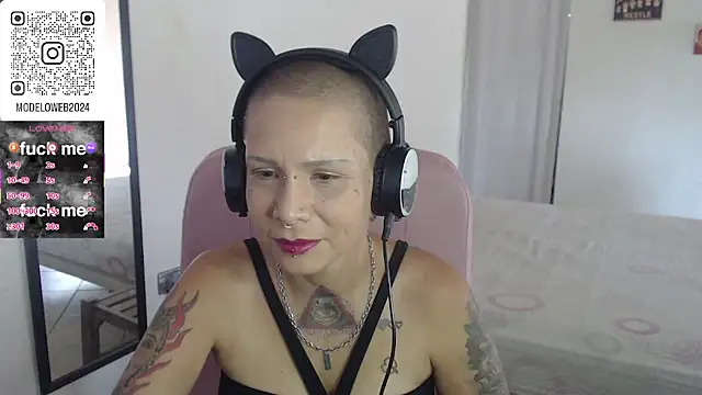 moon cat85 online show from 03-05-25, 07:27