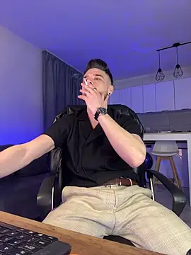 Snapshot of SinnerMeaning chatting on 03-29-26, 07:14 SinnerMeaning online show from 03-29-26, 07:14