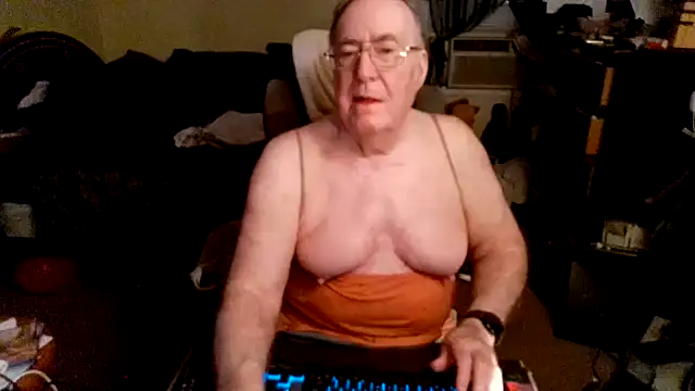 Toastir online show from 04-15-26, 05:09