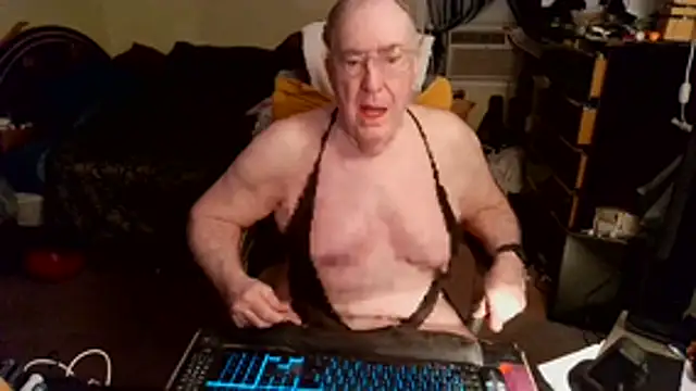 Toastir online show from 04-23-26, 03:14