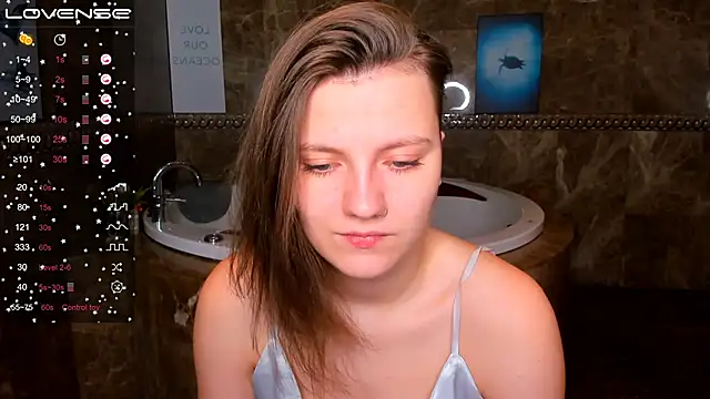 Snapshot of MelindaTin chatting on 12-07-24, 01:14 MelindaTin online show from 12-07-24, 01:14