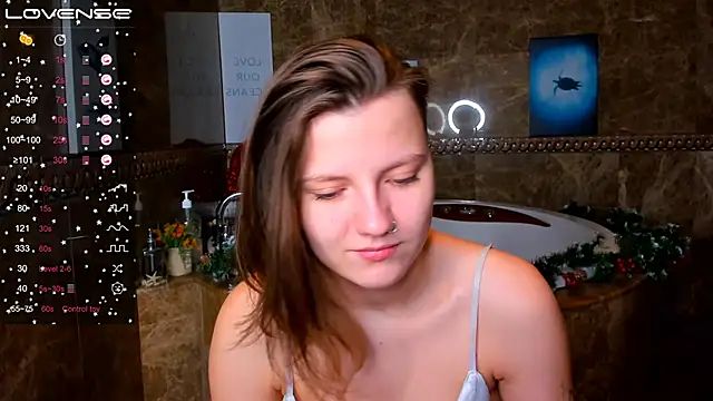 Snapshot of MelindaTin chatting on 12-29-24, 01:34 MelindaTin online show from 12-29-24, 01:34