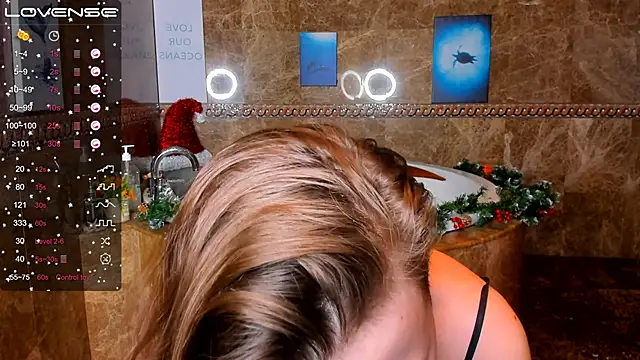 Snapshot of MelindaTin chatting on 01-04-25, 10:38 MelindaTin online show from 01-04-25, 10:38