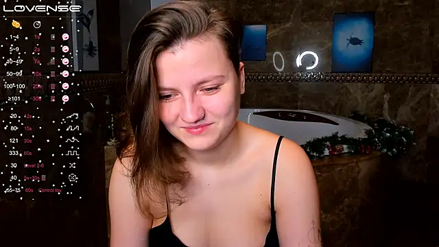 Snapshot of MelindaTin chatting on 01-19-25, 01:32 MelindaTin online show from 01-19-25, 01:32