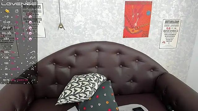 Snapshot of MelindaTin chatting on 02-25-25, 04:46 MelindaTin online show from 02-25-25, 04:46