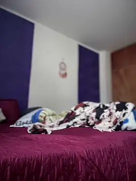 Ixchel Anaid online show from 10-04-25, 05:11