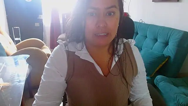 Ixchel Anaid online show from 04-20-26, 12:30