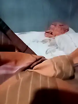 Snapshot of Nirmaana76 chatting on 02-15-26, 04:47 Nirmaana76 online show from 02-15-26, 04:47