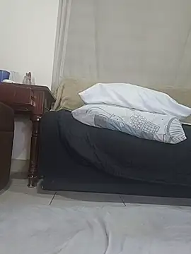 estrella tasty online show from 09-27-25, 01:43