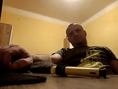 MrWhitePL online show from 01-02-25, 02:33