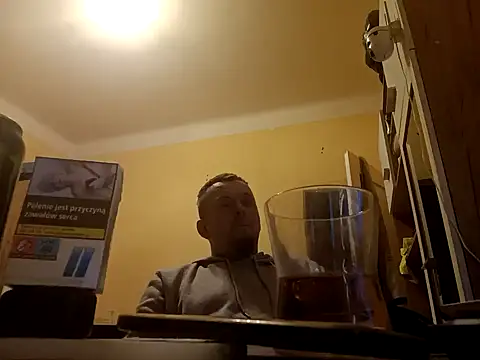 MrWhitePL online show from 02-13-25, 05:22