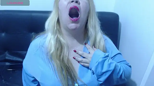 Dulce-Bella online show from 02-05-25, 08:46