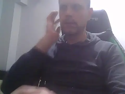 Snapshot of boran34 chatting on 12-20-25, 09:00 boran34 online show from 12-20-25, 09:00