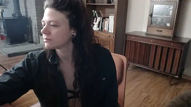 MarcyJones online show from 01-12-25, 02:03