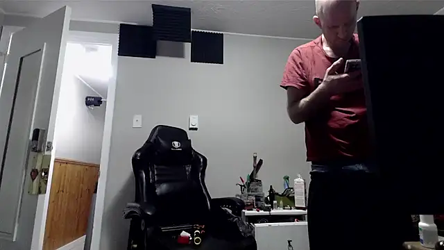 Snapshot of Anix888 chatting on 02-04-25, 10:02 Anix888 online show from 02-04-25, 10:02