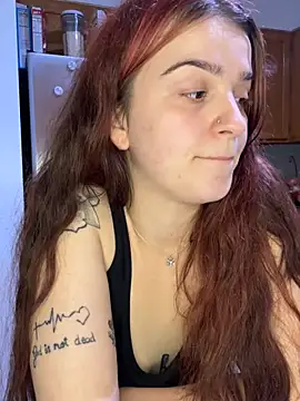 Snapshot of joeystaciee chatting on 05-19-26, 01:56 joeystaciee online show from 05-19-26, 01:56