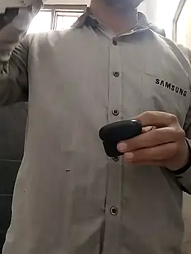 Snapshot of indianSmartboy chatting on 12-19-24, 08:13 indianSmartboy online show from 12-19-24, 08:13