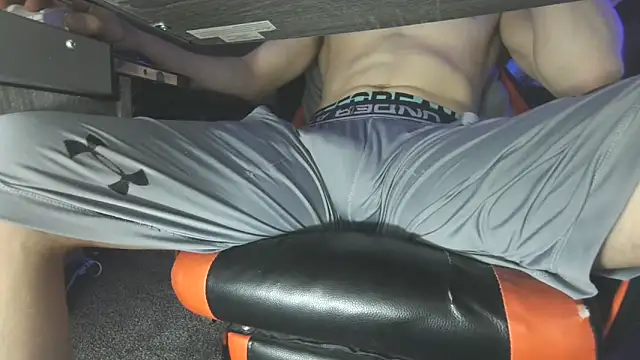 Dick and muscles online show from 03-05-25, 05:29