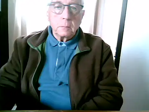 Snapshot of johnjohn622662 chatting on 11-11-25, 02:17 johnjohn622662 online show from 11-11-25, 02:17