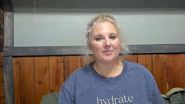 Snapshot of lisaxlovexxx chatting on 09-12-25, 05:57 lisaxlovexxx online show from 09-12-25, 05:57