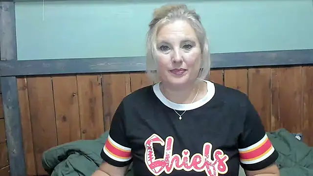 Snapshot of lisaxlovexxx chatting on 09-21-25, 04:30 lisaxlovexxx online show from 09-21-25, 04:30