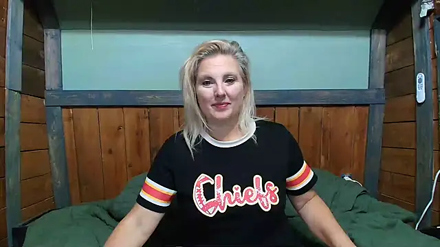 Snapshot of lisaxlovexxx chatting on 10-20-25, 12:55 lisaxlovexxx online show from 10-20-25, 12:55