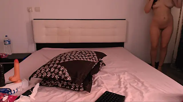 DaryanaRed08 online show from 02-16-25, 11:38