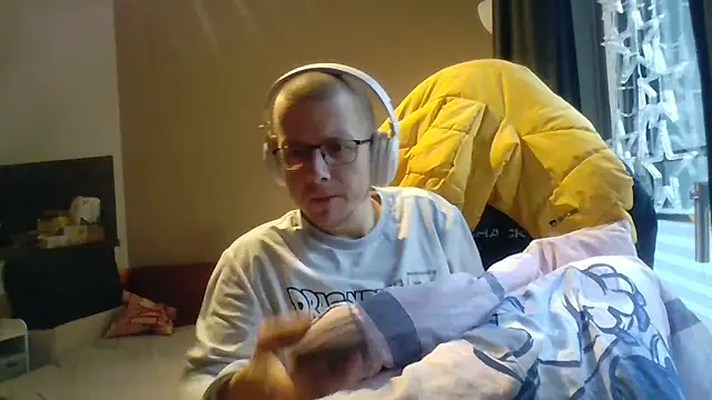 Snapshot of David250692 chatting on 11-25-25, 09:20 David250692 online show from 11-25-25, 09:20