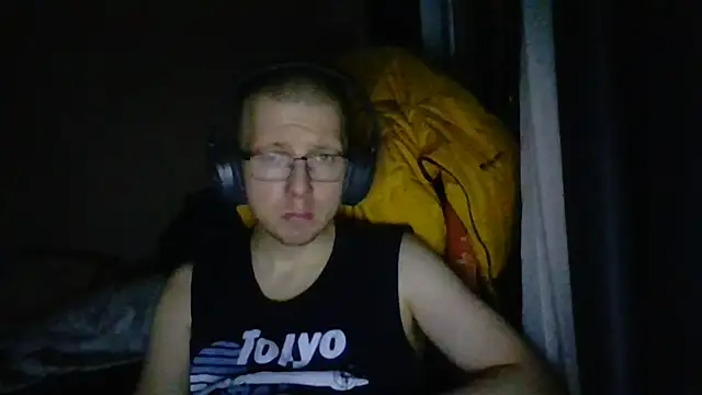 Snapshot of David250692 chatting on 05-14-26, 12:01 David250692 online show from 05-14-26, 12:01