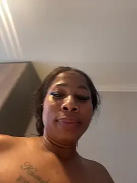 Snapshot of CurvyDesire1 chatting on 05-03-26, 02:34 CurvyDesire1 online show from 05-03-26, 02:34
