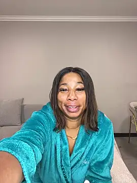 Snapshot of CurvyDesire1 chatting on 05-10-26, 01:44 CurvyDesire1 online show from 05-10-26, 01:44