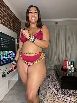 Snapshot of CurvyDesire1 chatting on 05-18-26, 07:52 CurvyDesire1 online show from 05-18-26, 07:52