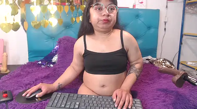 SARAWILLS online show from 03-11-25, 01:34