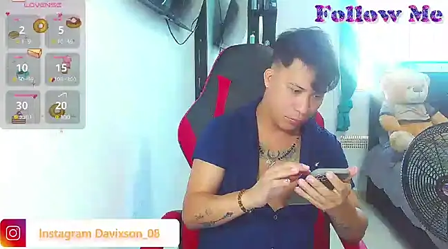 Snapshot of boyhot23x chatting on 01-10-25, 02:45 boyhot23x online show from 01-10-25, 02:45