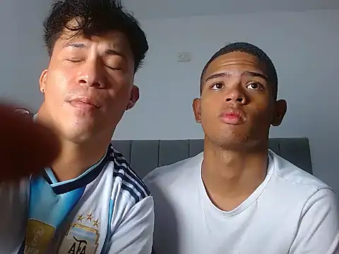 boyhot23x online show from 07-16-26, 03:56